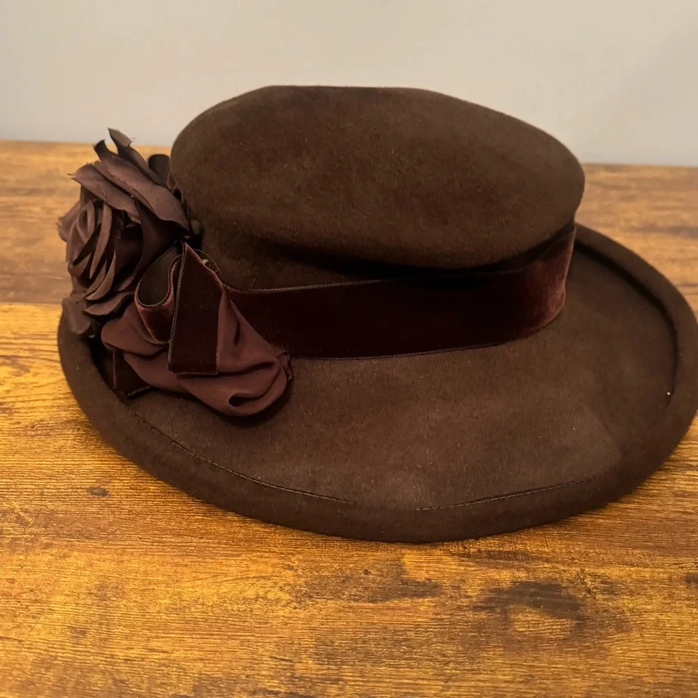 Vintage‎ Ann Vuille 1980s Brown Felt Hat Velvet Band Large Rosette Flower